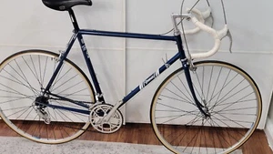 Tommaso 57cm Campagnolo Groupset Road Bike  - Picture 1 of 23