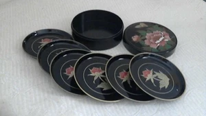 Juego de 6 posavasadas delgadas florales con caja de almacenamiento 4,5""x1,75"" excelente estado - Imagen 1 de 3