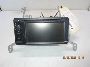TOYOTA LANDCRUISER STEREO/HEAD UNIT 200 SERIES, HEAD UNIT, W/ DISPLAY UNIT, SAT - Picture 1 of 8