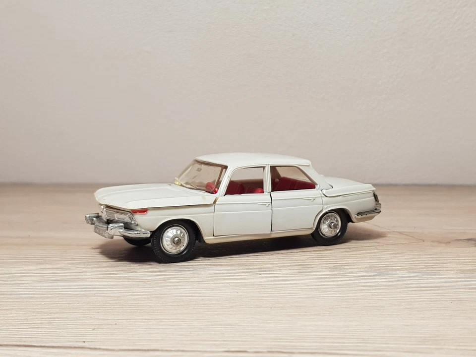 JOUET ANCIEN NOREV 1/43 BMW 2000 - Photo 1/4