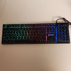 SkyTech Gaming Keyboard K-1000 Rainbow LED Backlit Full Size Tested Works - Picture 1 of 13