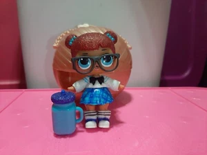LOL Surprise Puppe - Glitter Serie 1 - Common - Teacher's Pet - G-008 KOMPLETT - Bild 1 von 5