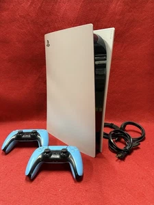 Consola Sony PlayStation 5 PS5 CFI-1015B Edición Digital con 2 Mandos - Imagen 1 de 14