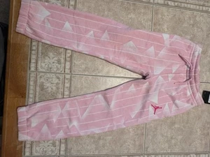 Girls' Jordan Essentials Printed Fleece Joggers Size (6X) 35C594-A0W - Picture 1 of 7