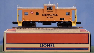 O Lionel 1926930 Milwaukee Road CupolaCam Wide Vision Caboose #992303 - Image 1 of 4