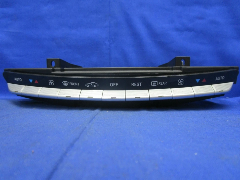 Interruptor de control térmico PN 221 870 86 58 Mercedes Benz S 550 2007 Foto 1 de 4