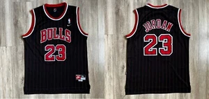 Camiseta de baloncesto retro negra talla XL # 23 Michael Jordan de los Chicago Bulls - Imagen 1 de 9