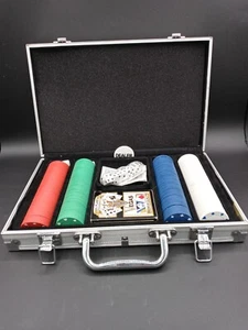 CARDINAL'S Professional Texas Hold'Em Poker Set w/Aluminum Case 200 Chips - Picture 1 of 6