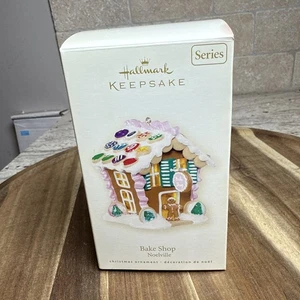 2007 Hallmark Keepsake Ornament Noelville Series #2 Bake Shop - Picture 1 of 12