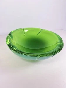 Posacenere vintage Murano verde opalescente, 6,5" - Foto 1 di 11