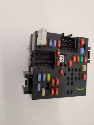 2006 06 GMC SIERRA 1500 PICKUP INSIDE FUSE BOX - Image 1 of 4