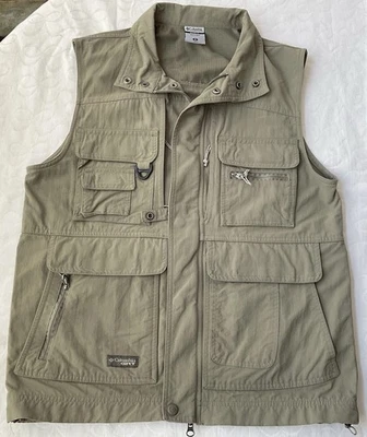 Columbia GRT Men’s Fishing Vest Size: Small Excellent Condition - Image 1 of 4