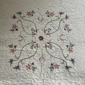 Better Homes & Gardens 24x32 Scroll Scallop Floral Rose GreenBeige Ivory Cottage - Picture 1 of 24