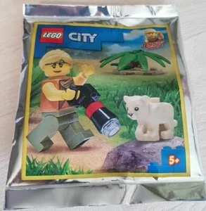 LEGO City Jessica Sharpe Minifigure and Baby Lion Foil Pack Set 952112 - Picture 1 of 1