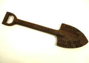 Vintage 1987 Midwest Foundry Cast Iron Shovel Paperweight Ground Breaking - Picture 1 of 6
