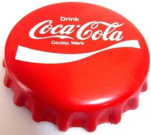 COCA-COLA© - DECAPSULEUR FORME CAPSULE 7 cm Ø DRINK N° 1016 GERMANY - Imagen 1 de 3