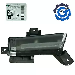 OEM GM Right Daytime Running Lamp for 2016-2018 Chevy Camaro SS 23433654 - Picture 1 of 5