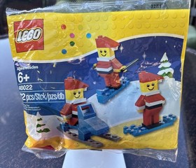 Lego 40022 Mini Santa Set 72 piece Set Holiday Polybag Released In 2011