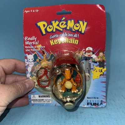 复古密封 2000 Pokemon Charizard 公仔 Poke Ball 基本款趣味钥匙扣 — 第 1/4 张图片