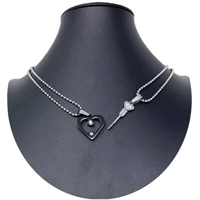 Cuore Freccia Ciondolo Spezzato Nero 2 x Collana Acciaio Uomo Donna Amici A/13 - Immagine 1 di 2