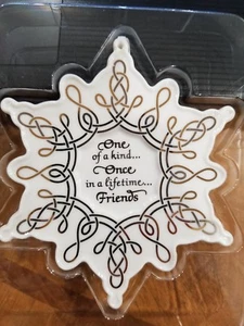 NIB 2013 Hallmark Keepsake "Once-In-A-Lifetime Friends" Porcelain Ornament - Bild 1 von 4