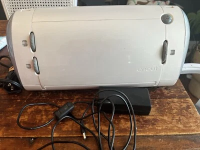 Cortadora electrónica Cricut CRV001 máquina troqueladora artesanal buen estado Foto 1 de 4