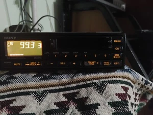 Radio estéreo para automóvil de colección años 90 Old School SONY XR-U110 casete plataforma de audio CD de enlace único - Imagen 1 de 11