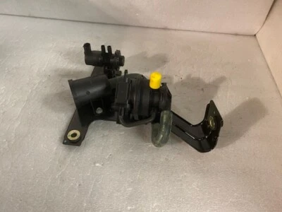 Dodge Ram 1998-2002 5,2 L V8 bomba de detección de fugas/ventilación de combustible 4891415 OE Foto 1 de 4