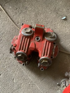 Honda xl250 R Head Cover  1986 red engine 84-87 - Picture 1 of 2