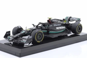Mercedes F1 W14 TEAM MERCEDES-AMG PETRONAS FORMULA ONE Saison 2023 Hamilton 1/24 - Picture 1 of 2