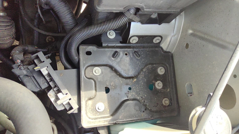 14 ESCALADE ESV Battery Tray - Image 1 of 1