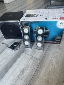 Logitech Z4 2.1 Speaker For PC Computer - Photo 1/6