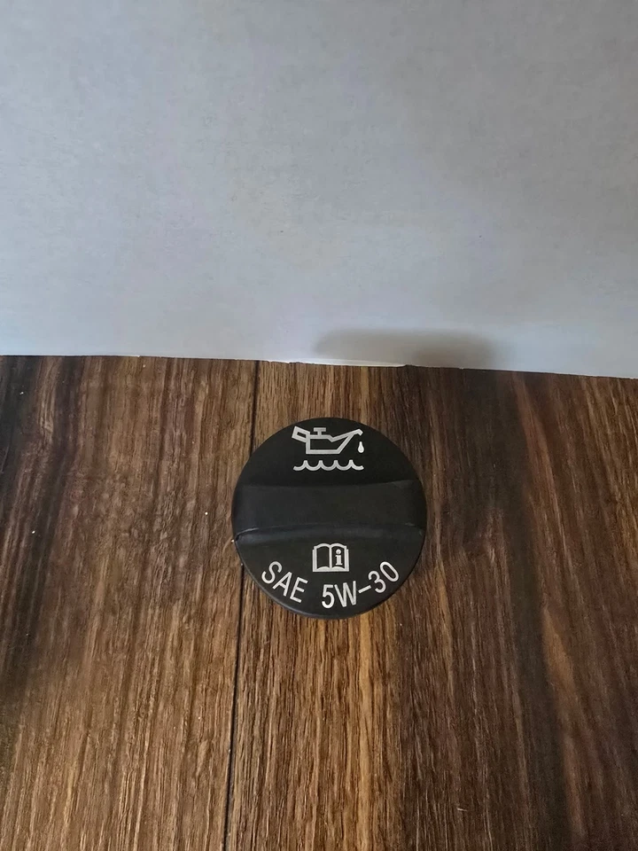 1994 to 2012 GM Engine Oil Filler Cap SAE 5W-30 OEM - Image 1 of 2
