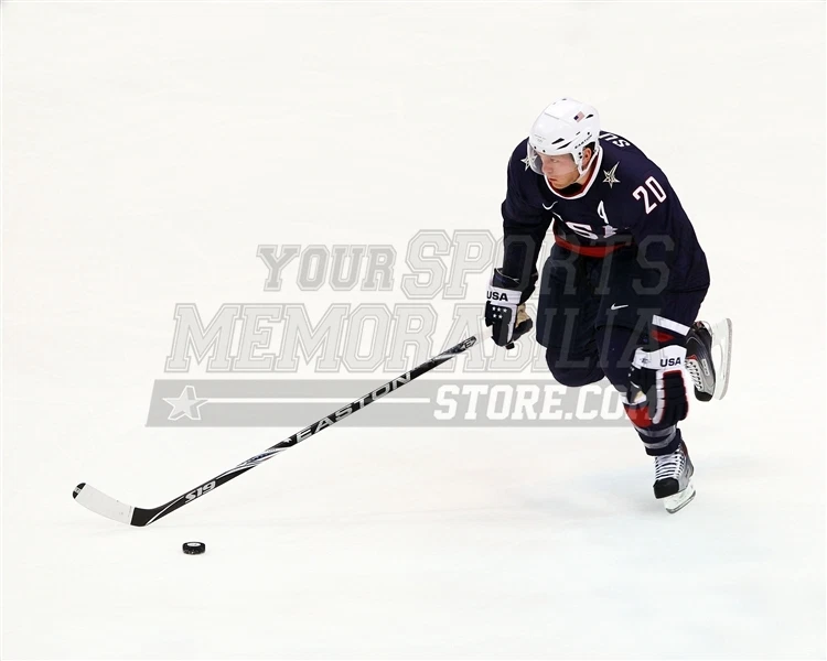 Ryan Suter 2010 Juegos Olímpicos EE. UU. Patinaje Acción Foto 8x10 11x14 16x20 Foto 1098 Foto 1 de 1