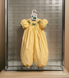 Pagliaccetto smocked classico stravagante trattori gingham fiocco omaggio 18 mesi bambina nuovo con etichetta - Foto 1 di 9