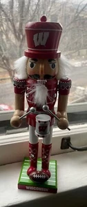MasterPieces - Wisconsin Badgers - NCAA Decorative Nutcracker - 12" Tall NIB - Picture 1 of 4