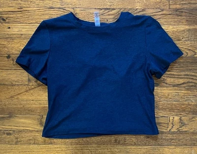 Camiseta corta Beyond Yoga azul espalda abierta talla mediana Foto 1 de 4