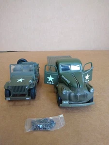 GATE MILITARY 1941 CHEVROLET FLATBED TRUCK AND JEEP - With Chain Strap - Picture 1 of 15