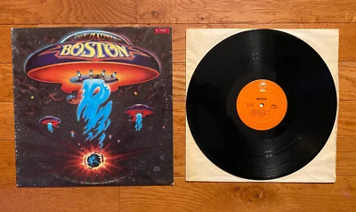 Boston - Self Titled Debut LP Epic PE 34188 1976 Pressing  Az VG+ - Image 1 of 4