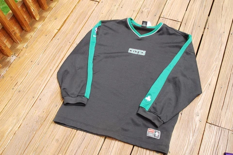 Boston Celtics Adult XL Warm-Up Sweater by Nike Cover