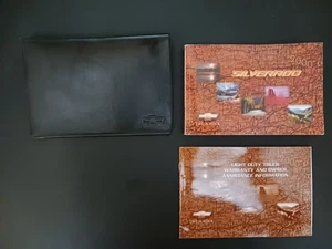 2000 Chevy Silverado Owners Manual Guide Set With Case OEM - Bild 1 von 4