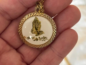 SERENITY CHARM WITH CHAIN - Bild 1 von 7