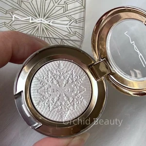 MAC Extra Dimension Eyeshadow~Frostwinked~Full Size~Limited edition RARE~New - Picture 1 of 5