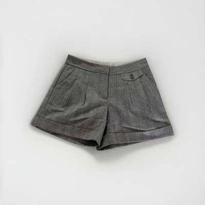 gap Wool Herring Bone Lined Smart shorts size 6/8uk - Image 1 of 4