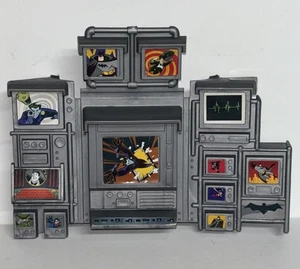 Batman Animated Wayne Manor Batcave Control Center Computer Monitors w/ Stickers - Picture 1 of 6