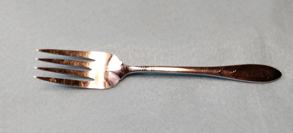 Plato de plata Oneida, tenedor de ensalada Lady Hamilton 6 1/4" Foto 1 de 3