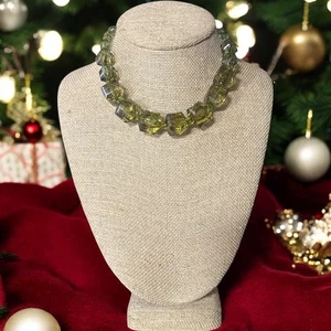 TARINA TARANTINO Vintage klar grün quadratisch LUCIT Kristall Halsreif Halskette TT465 - Bild 1 von 2