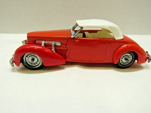 Matchbox Models of Yesteryear 1937 Cord Phaeton Sedan - Picture 1 of 5