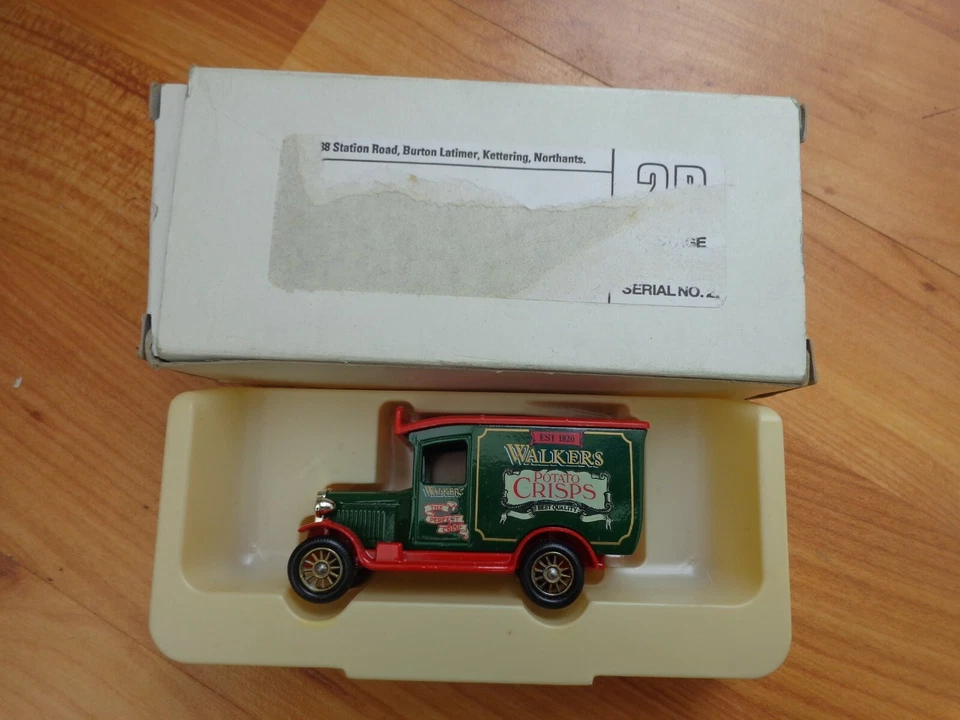 Lledo Days Gone Classique 'Walkers Crisps' Vert 1934 Chevrolet Van - Photo 1/1