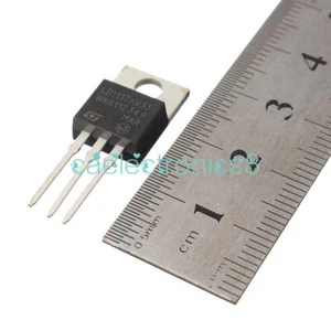 10PCS LD1117V33 Linear Voltage Regulator 3.3V 800mA TO-220 - Foto 1 di 4